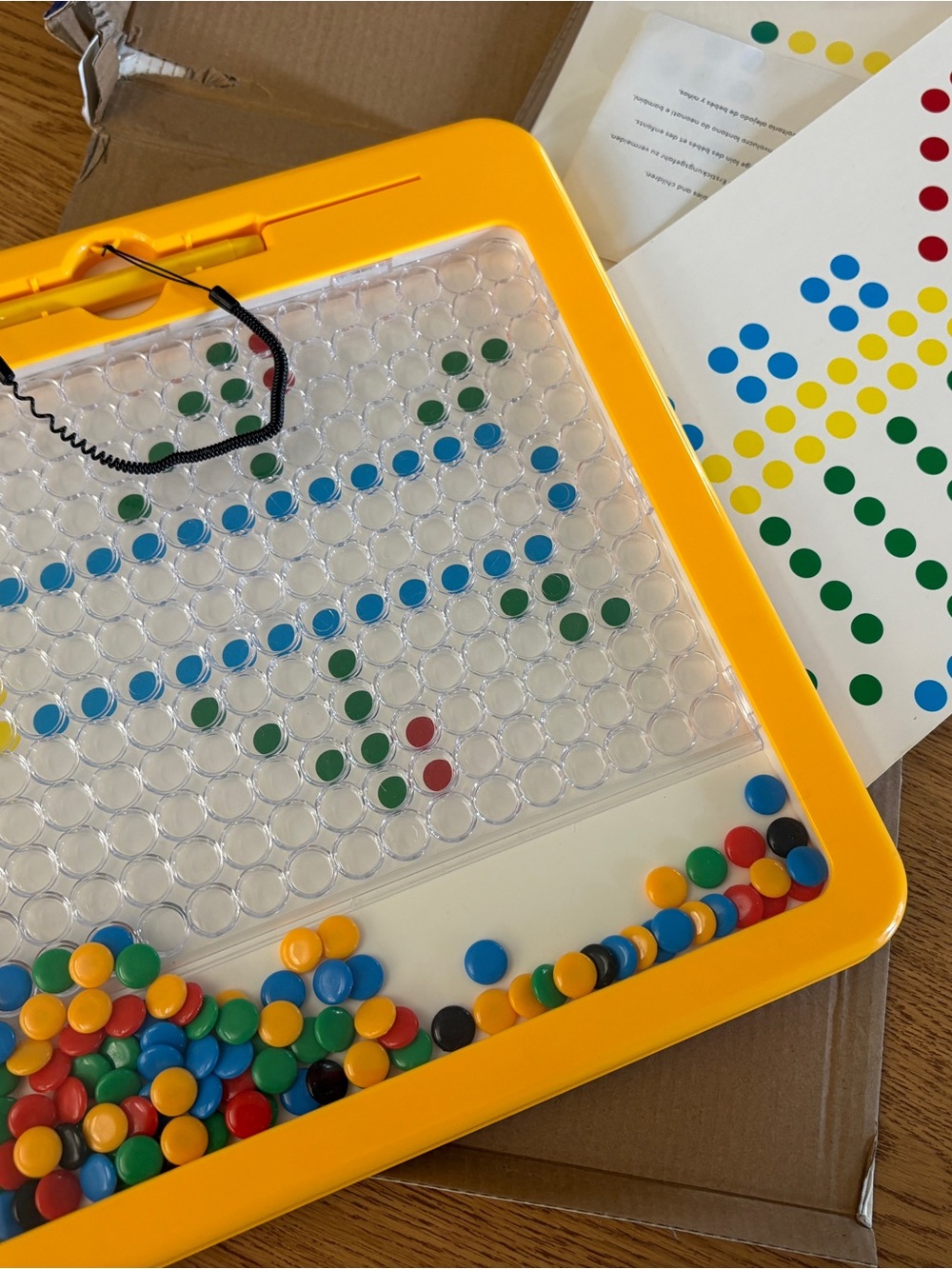Vintage Pegboard Mosaic Game with Picture Cards and Coloured Magnetic Chips